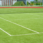 Pourquoi choisir des matériaux écologiques pour la rénovation d’un terrain de tennis à Aix-en-Provence ?