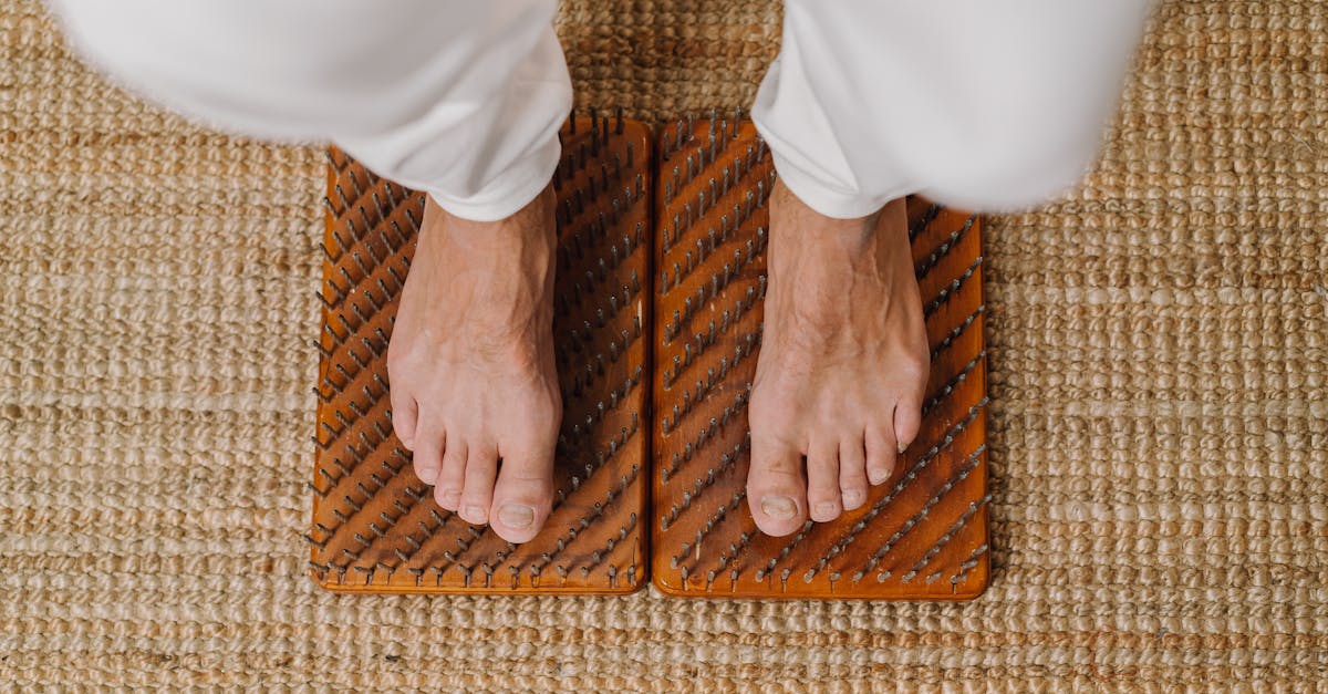 découvrez l'acupressure, une pratique de médecine traditionnelle qui utilise la pression des points d'acupuncture pour soulager le stress, améliorer le bien-être et traiter divers maux. apprenez comment cette méthode naturelle peut améliorer votre qualité de vie.
