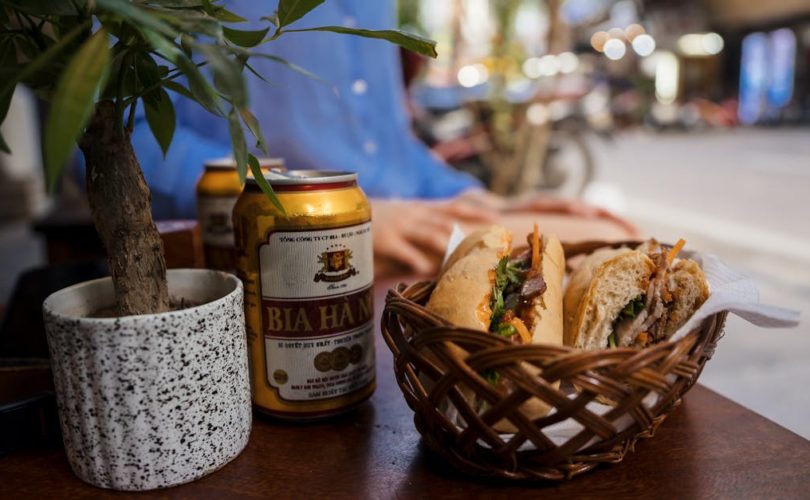découvrez l'univers fascinant de beer tree, où la passion pour la bière artisanale se marie à la créativité. explorez nos délicieuses variétés de bières, brassées avec des ingrédients de qualité, pour une expérience gustative inoubliable. rejoignez-nous pour savourer des moments conviviaux autour de nos créations uniques.