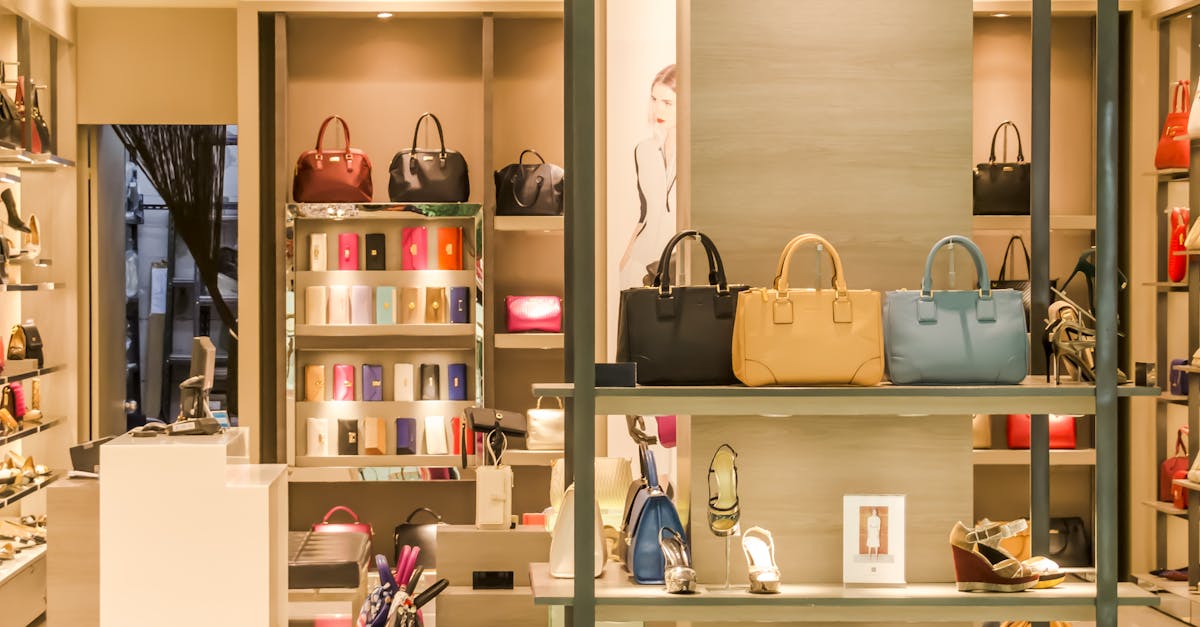 découvrez les dernières tendances de la mode, des conseils de style, des inspirations vestimentaires et des astuces pour vous démarquer avec élégance. plongez dans l'univers fascinant de la fashion et exprimez votre personnalité à travers vos tenues.