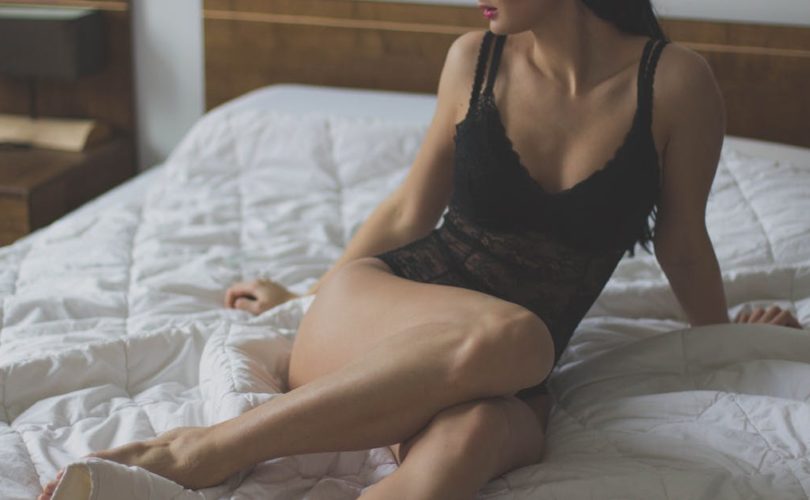 découvrez notre collection de lingerie élégante et séduisante, offrant confort et style pour toutes les occasions. trouvez la pièce parfaite qui mettra en valeur votre beauté et boostera votre confiance.