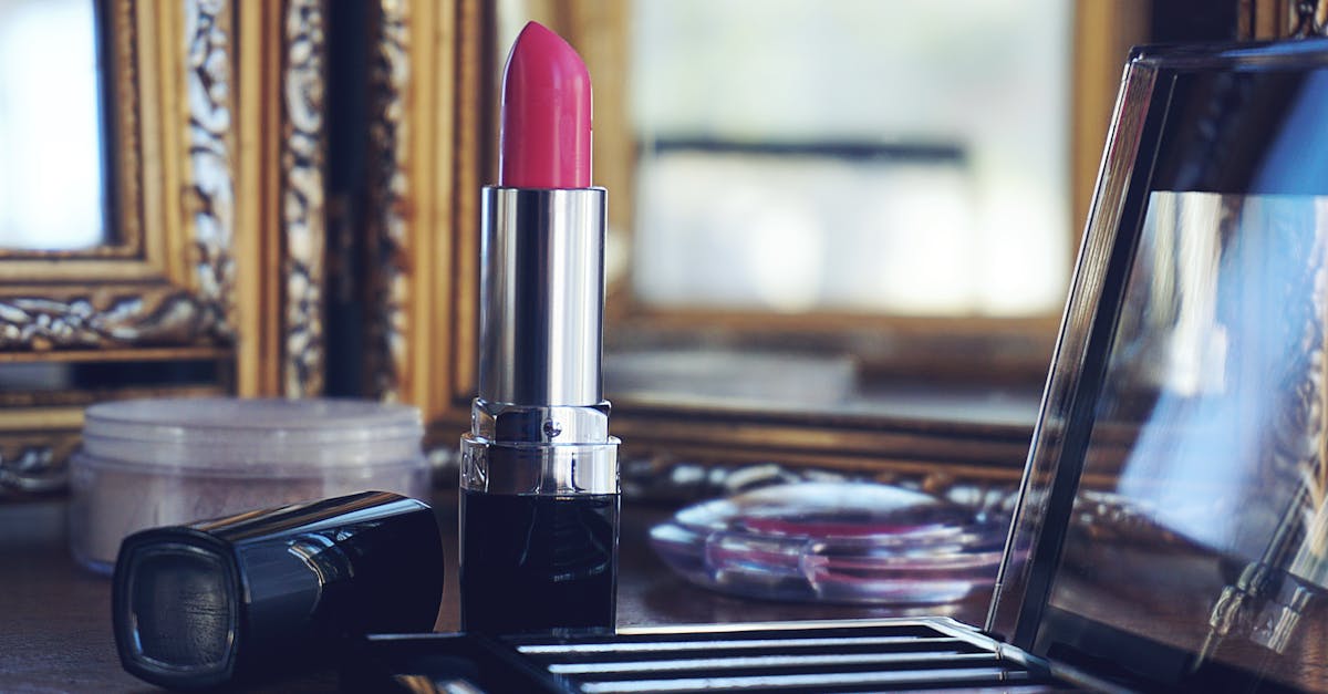 découvrez notre large sélection de rouges à lèvres, des teintes vibrantes aux textures crémeuses, pour sublimer vos lèvres et compléter votre maquillage. trouvez le lipstick parfait qui allie tendance et confort, pour un look naturel ou audacieux.