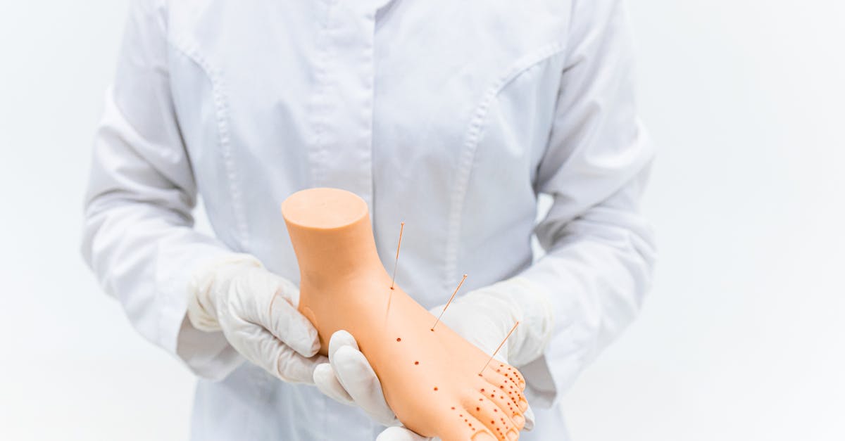 découvrez l'acupressure, une pratique millénaire qui allie points de pression et bien-être. apprenez à soulager le stress, améliorer votre circulation et favoriser votre santé globale grâce à des techniques simples et efficaces.