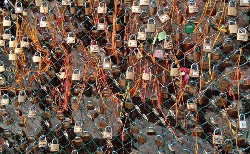 découvrez notre service de création de strings personnalisés, où vous pouvez concevoir des morceaux uniques qui reflètent votre style et vos préférences. que ce soit pour un événement spécial ou pour un usage quotidien, profitez d'une qualité exceptionnelle et d'un design sur mesure.