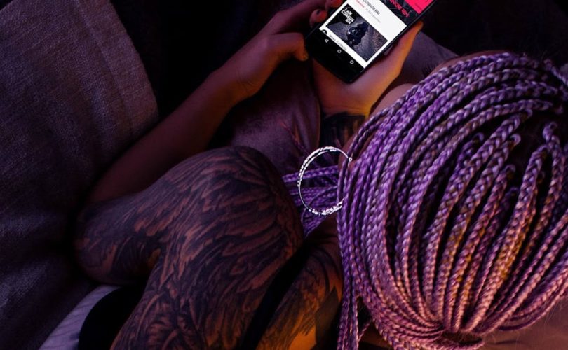 découvrez notre sélection de faux piercings tendance et stylés ! idéals pour un look unique sans engagement, ces accessoires sauront compléter vos tenues avec audace. explorez notre gamme variée et ajoutez une touche de créativité à votre style.