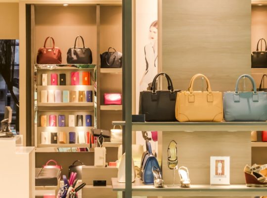 découvrez les dernières tendances de la mode, des conseils de style et toutes les nouveautés fashion pour créer des looks uniques et inspirants au quotidien.