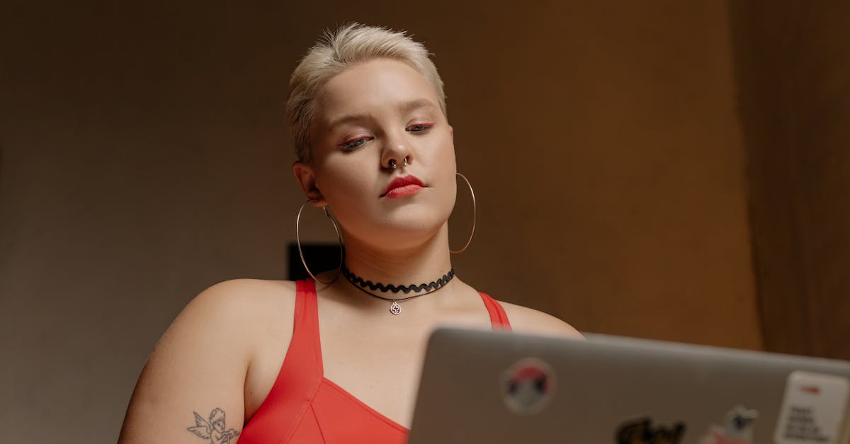 découvrez des accessoires innovants conçus pour faciliter votre quotidien, allier technologie et style, et répondre à tous vos besoins avec originalité.